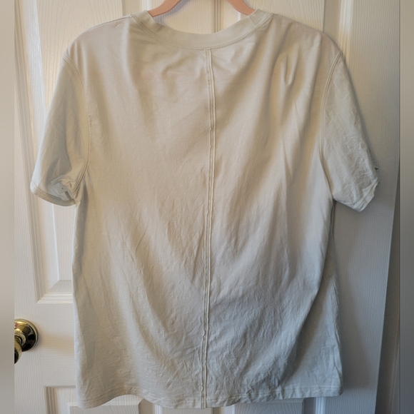 lululemon athletica Chicago Blackhawks Cream Short Sleeve Tee - Picture 3 of 4